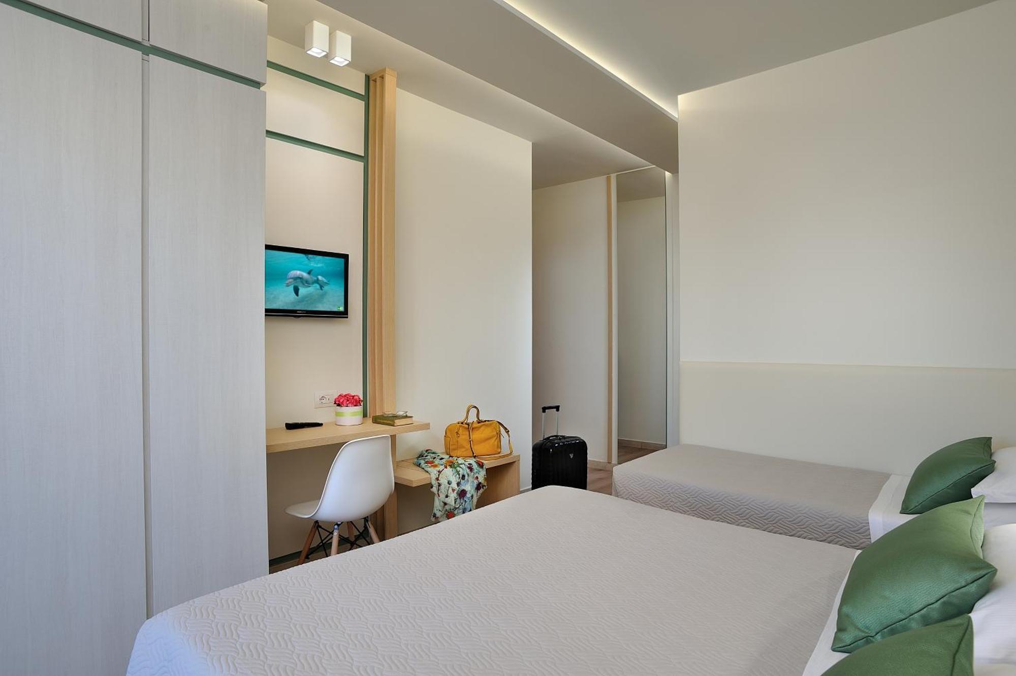 Hotel Riviera B&B Misano Adriatico Exteriör bild